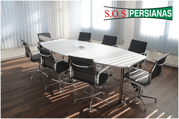 como decorar ambientes comerciais com persianas